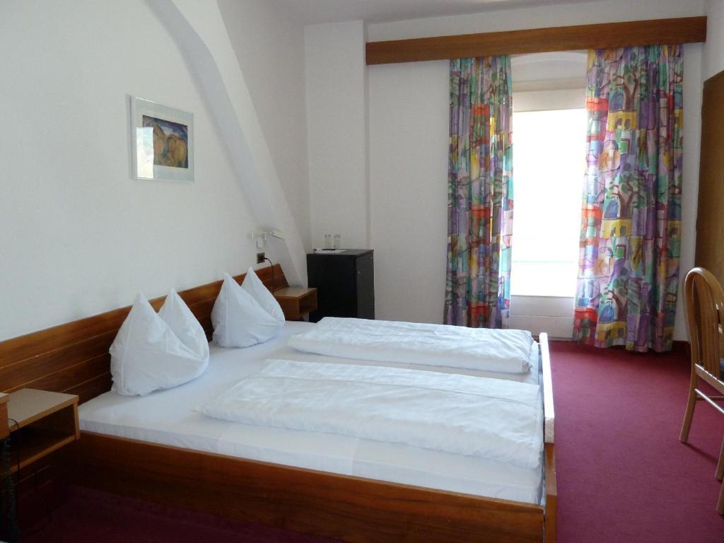 Hotel-Restaurant-Pizzeria Goldrainerhof Bilik gambar